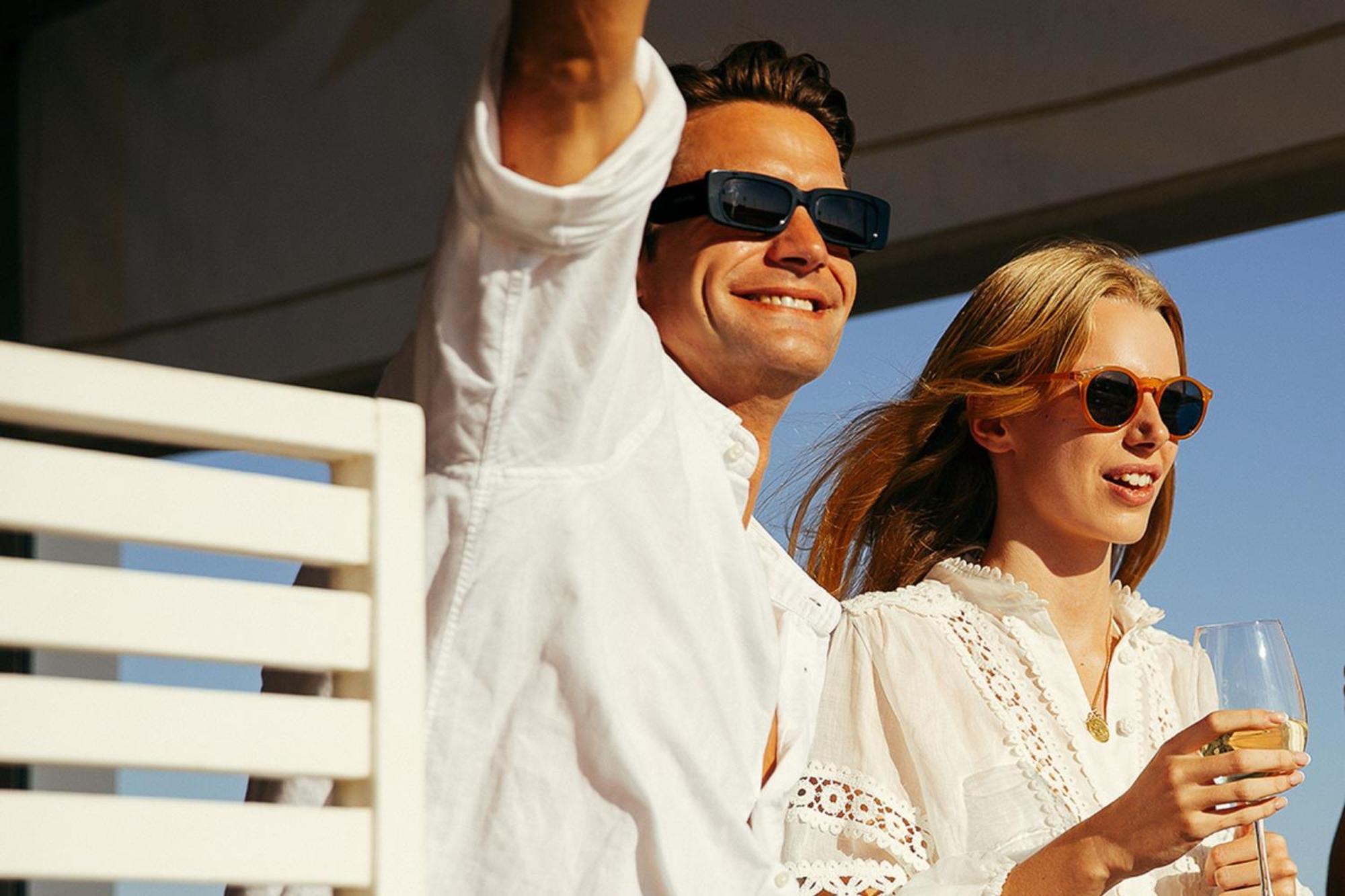 Domes Lake Algarve, Autograph Collection Vilamoura Kültér fotó A couple wearing sunglasses