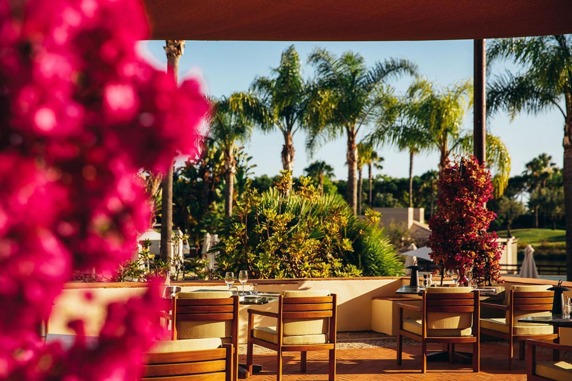 Domes Lake Algarve, Autograph Collection Vilamoura Kültér fotó The restaurant at the Hotel Unique