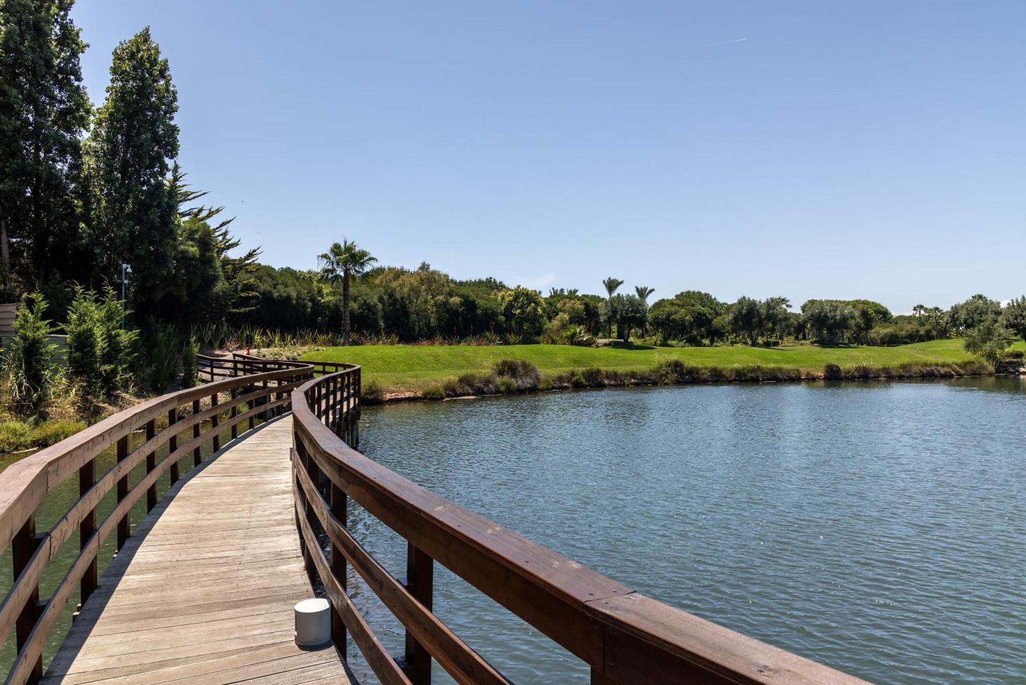 Domes Lake Algarve, Autograph Collection Vilamoura Kültér fotó The 18th hole at the Ocean Club