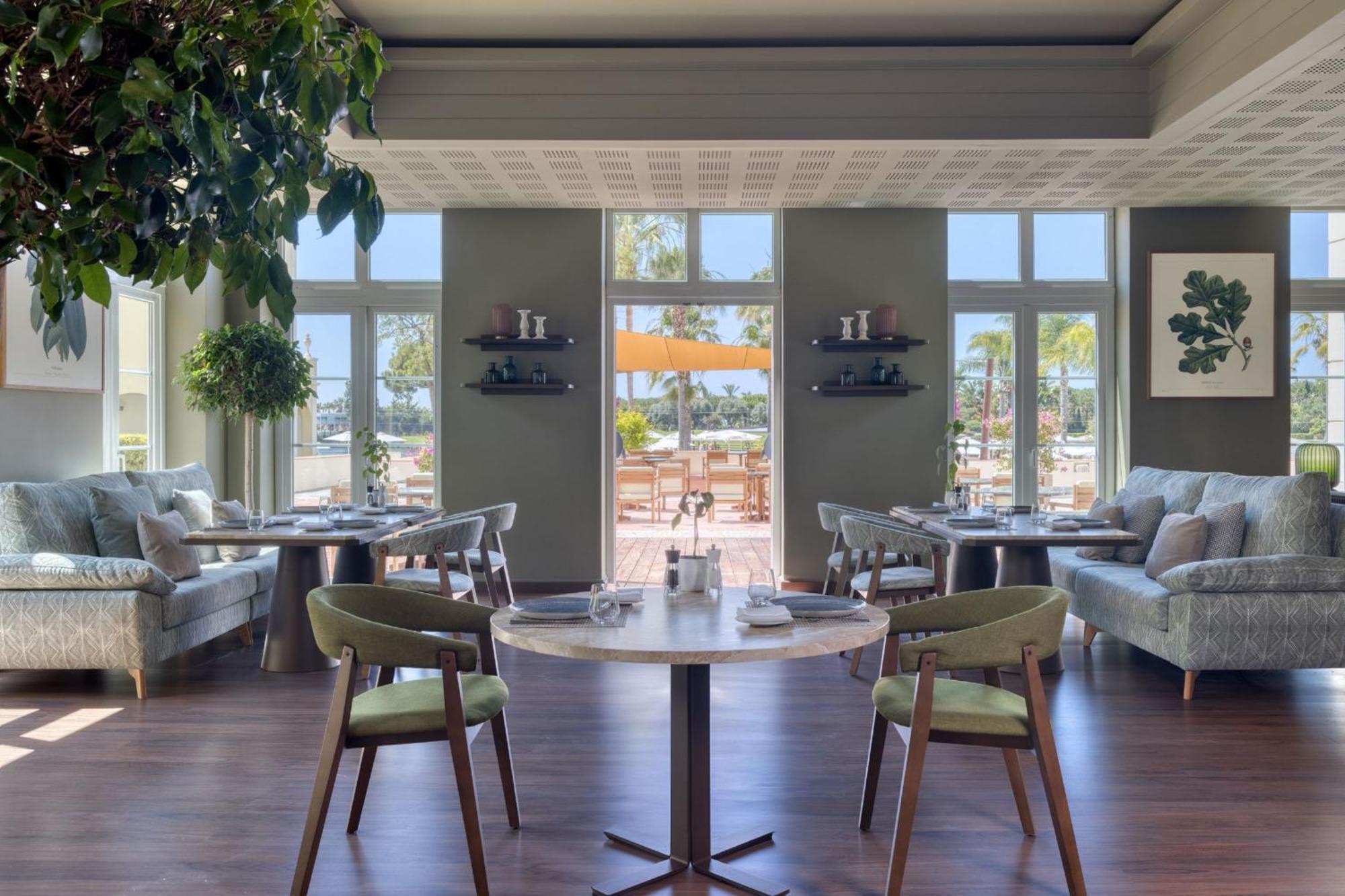 Domes Lake Algarve, Autograph Collection Vilamoura Kültér fotó The interior of the restaurant